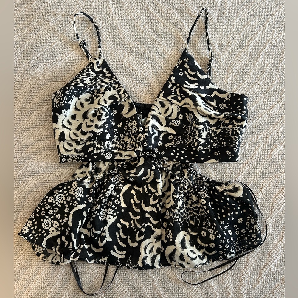 NWT Zara Black and White Printed Spaghetti Strap cut out tank